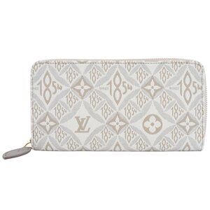 LOUIS VUITTON White Monogram Wallet